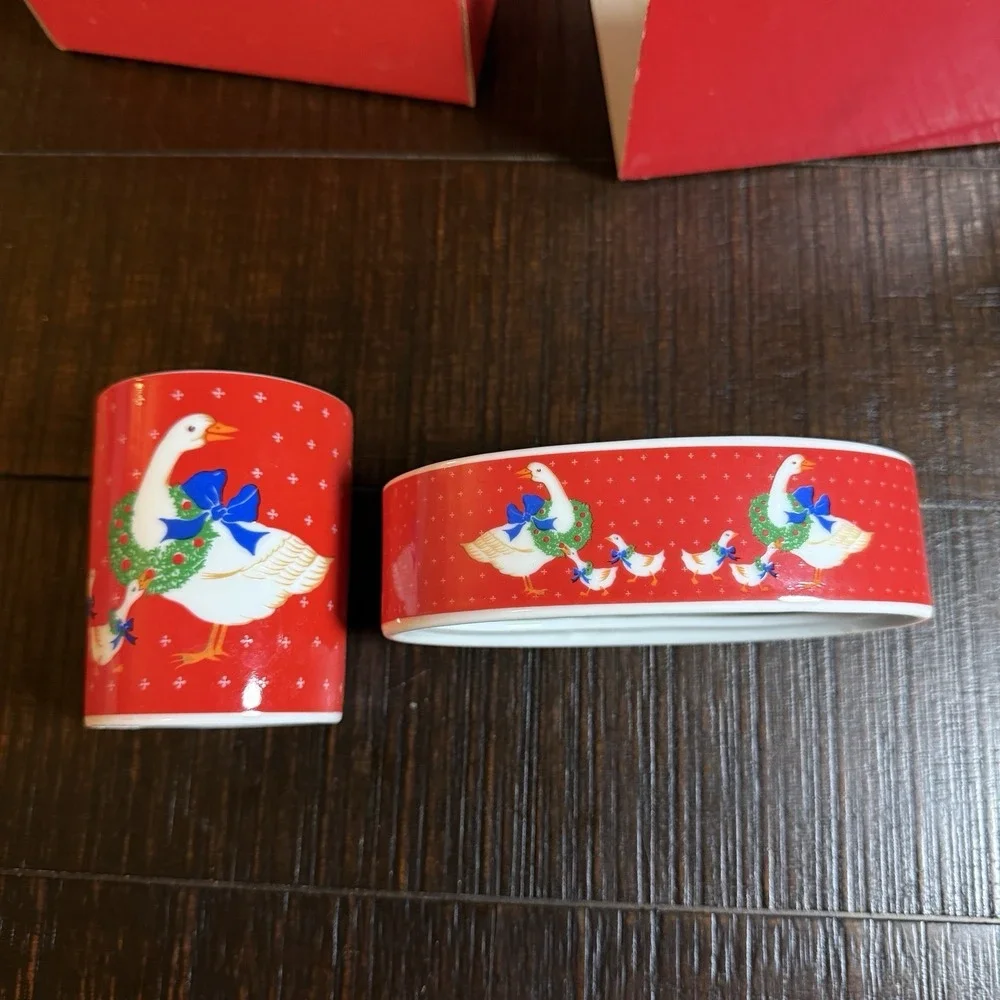 Vintage Christmas Geese Wreaths Soap Dish & Cup Bathroom Set Red Porcelain Japan